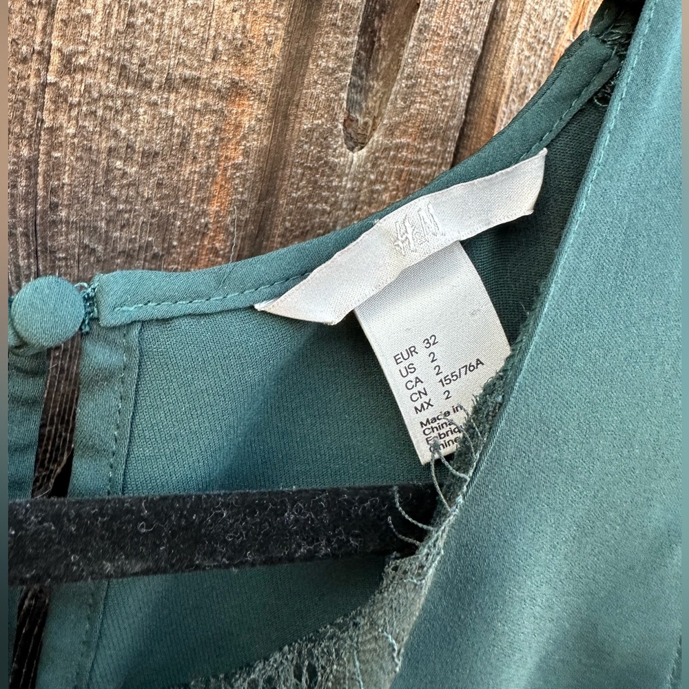 H&M Green/Teal Lace V-Neck Short Sleeve Casual Business Shirt Tank Top - Picture 4 of 14
